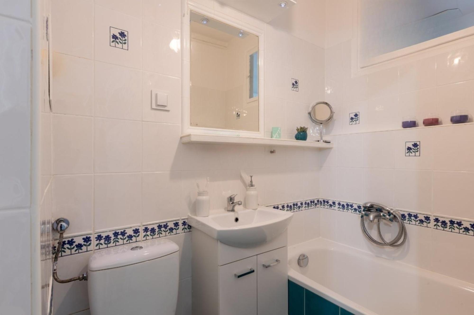 Na Muranowie - Mieszkanie Z Historia I In Muranow - A Flat With Warsaw History Zewnętrze zdjęcie